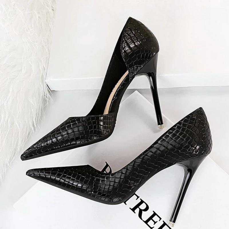 Claret Women Pumps Snake Pattern High Heels Luxury Banquet Shoes Stiletto Heels