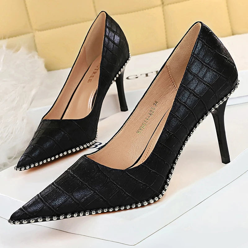 Quality High Heels Women Pumps Rivet Metal Chain Women Heels