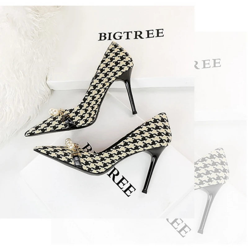Thousands of Bird Grid Fine Heels High Heels Shallow Mouth Pearl Chain Single Shoe
