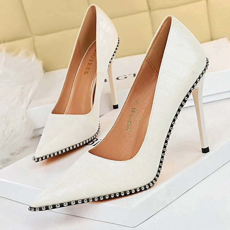 Quality High Heels Women Pumps Rivet Metal Chain Women Heels